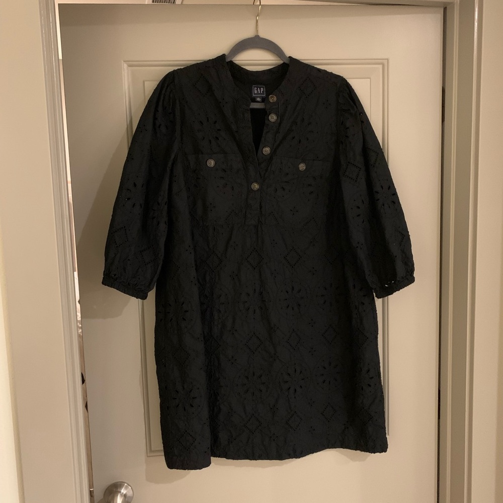 GAP eyelet dress